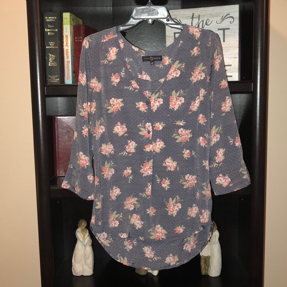 Fred David Tops - Floral Shirt 💕 Fred David Tops - Floral Shirt 💕